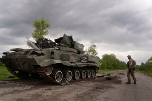 Small wins buoy Ukraine; West says Russians losing momentum