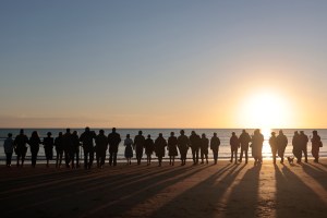 Crowds honor WWII veterans at Normandy D-Day celebrations
