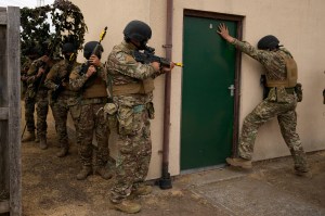 See Ukrainian troops go through urban combat training in the UK