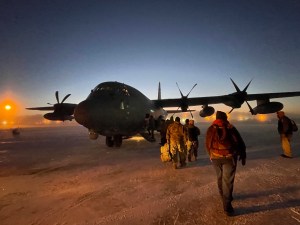National Guard helps Santa visit frosty Alaska village
