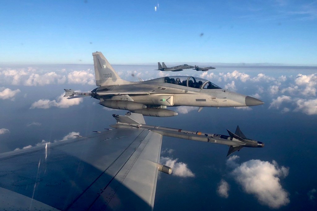 US, Philippines conduct joint patrols in South China Sea near Taiwan
