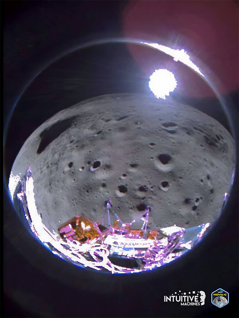 Sideways moon landing to cut private mission for NASA short
