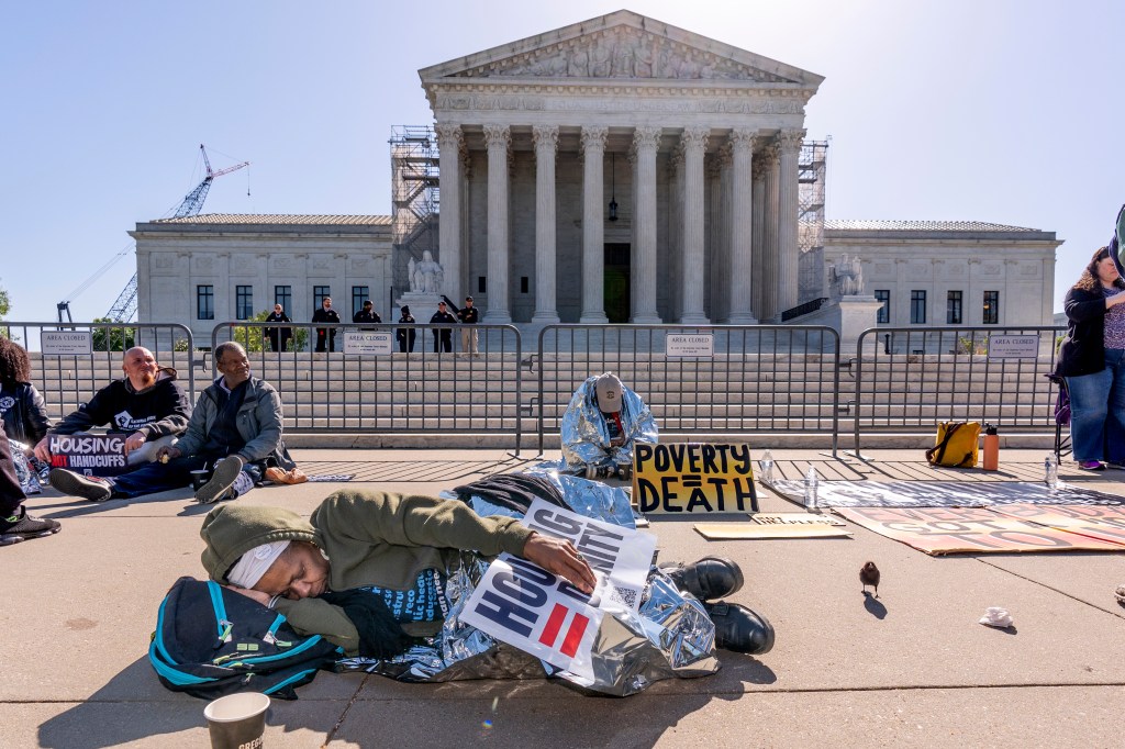 Vets advocates push Supreme Court to dump laws punishing homelessness