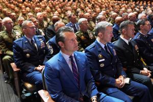 Pentagon chief set to announce additional cuts in senior officer positions