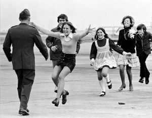 Airman behind famed ‘Burst of Joy’ photo dies at 92