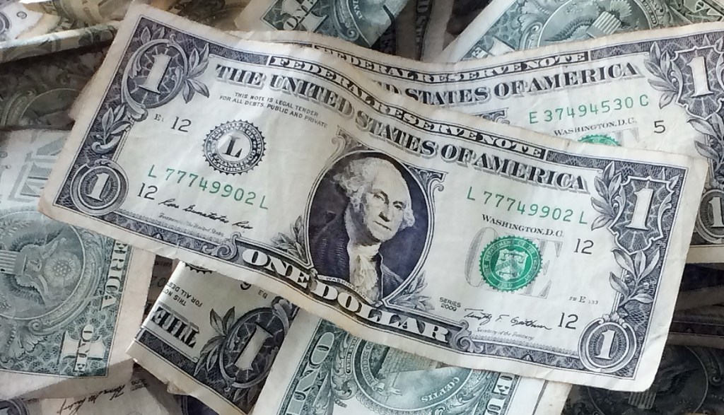 Key Senate panel approves 3 percent pay raise for troops next year