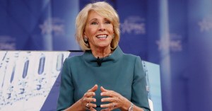 DeVos backs school choice proposal for military children