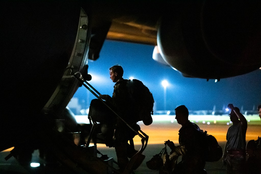 Ops readiness concerns loom over military’s COVID-19 vaccination deadlines