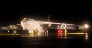 B-52 Stratofortresses deploy to England