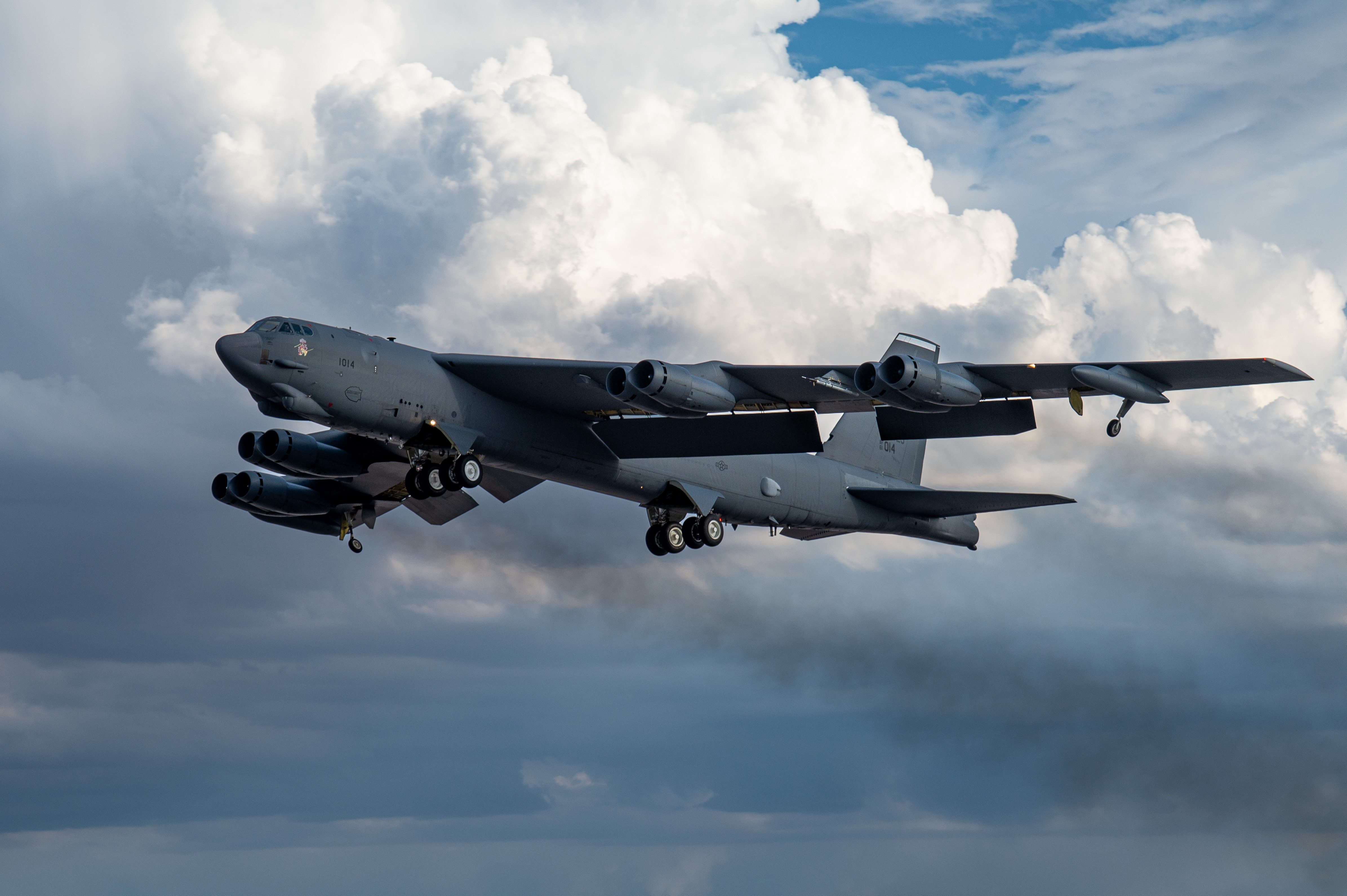 Air Force reviewing B-52's apparent near miss with airliner