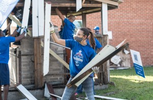 Veterans organization launches service projects in Houston’s hurricane-damaged neighborhoods