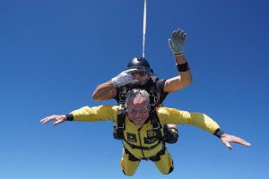 85-year-old Medal of Honor pilot makes 1st airplane jump