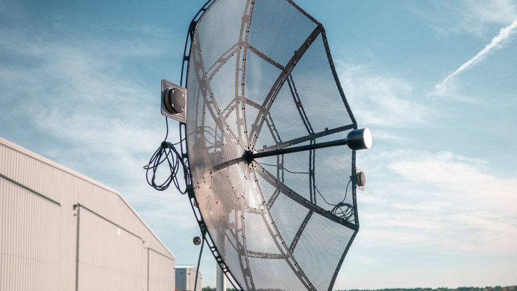 This new antenna networks UAVs to expand battlefield comms