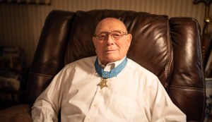 Last surviving WW2 Medal of Honor recipient Woody Williams dies at 98