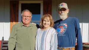 Songwriter honors Tennessee veteran in ‘Mama’s Bible’