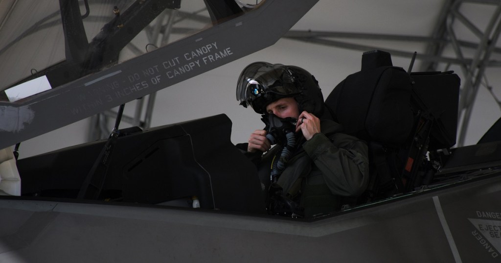 House panel demands another investigation into F-35 pilot breathing system problems