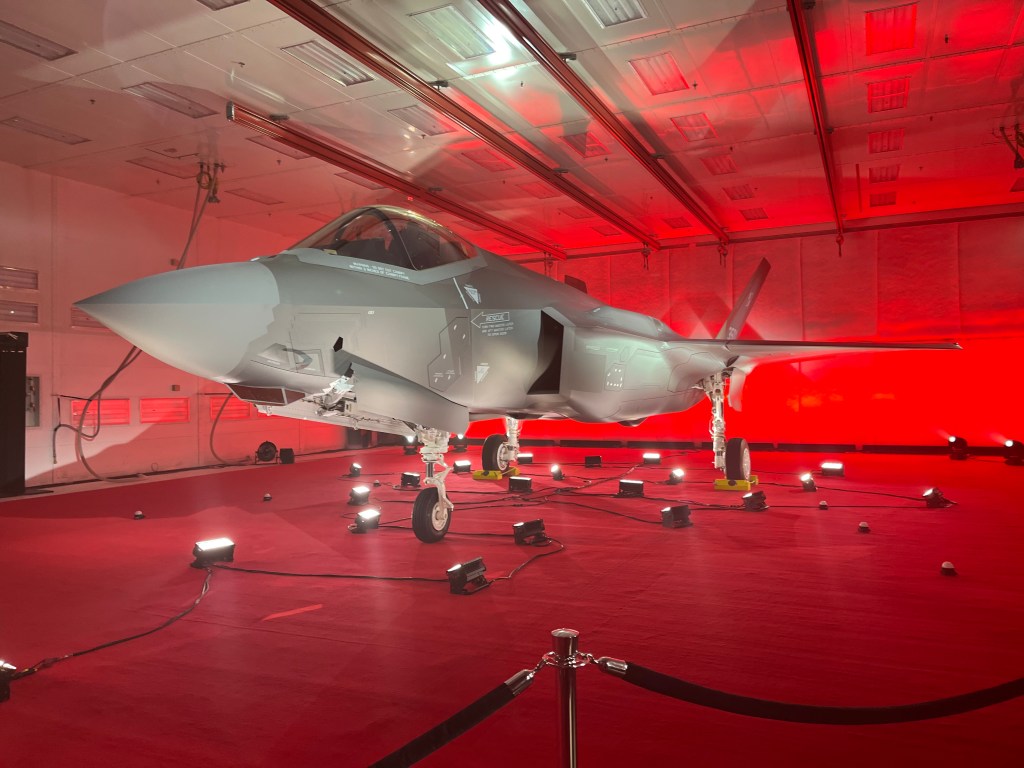Polish rearmament plan banks on US weapons bought with EU backing