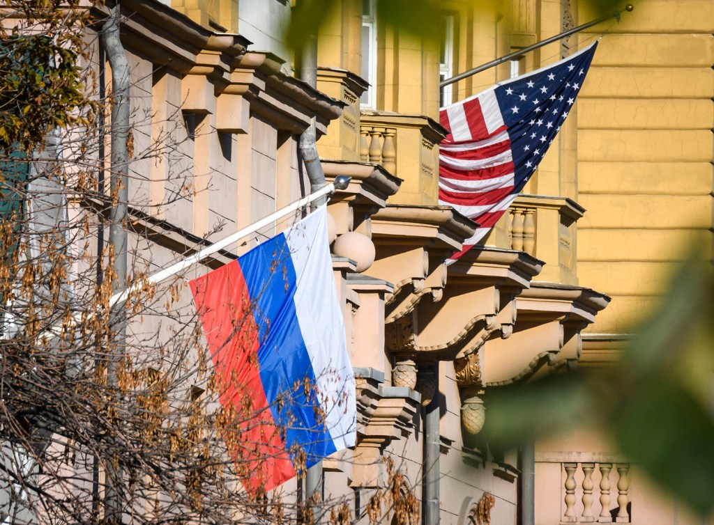 Army doctor tried to give military medical info to Russia, feds say