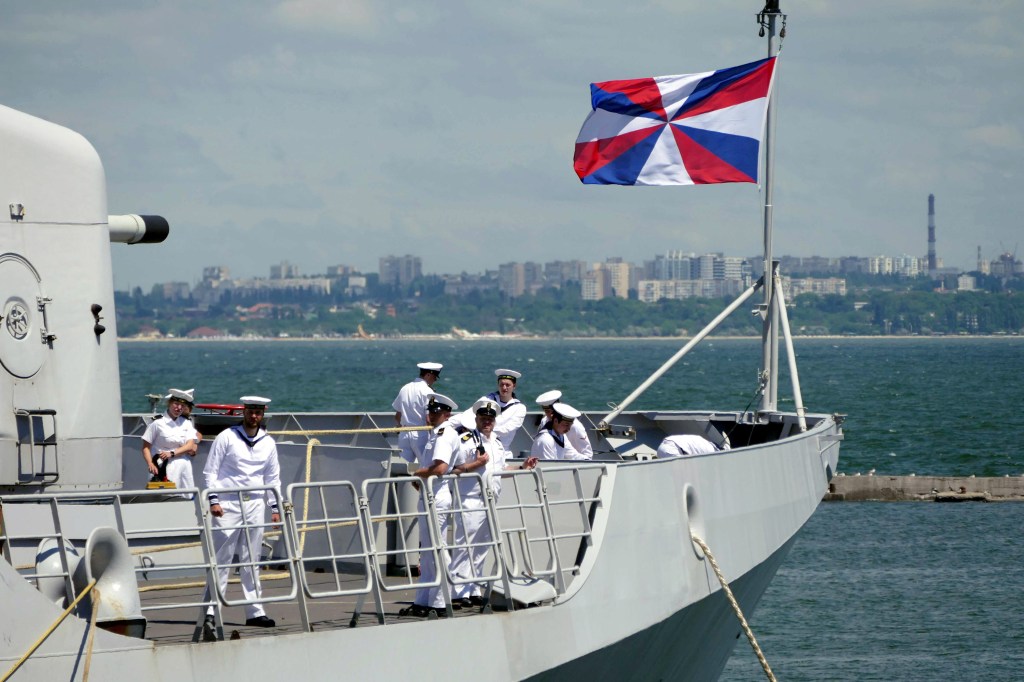 Dutch broadcaster tracks carrier-group frigate with Bluetooth gadget