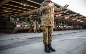 Ukraine to get a dozen howitzers from Germany and the Netherlands