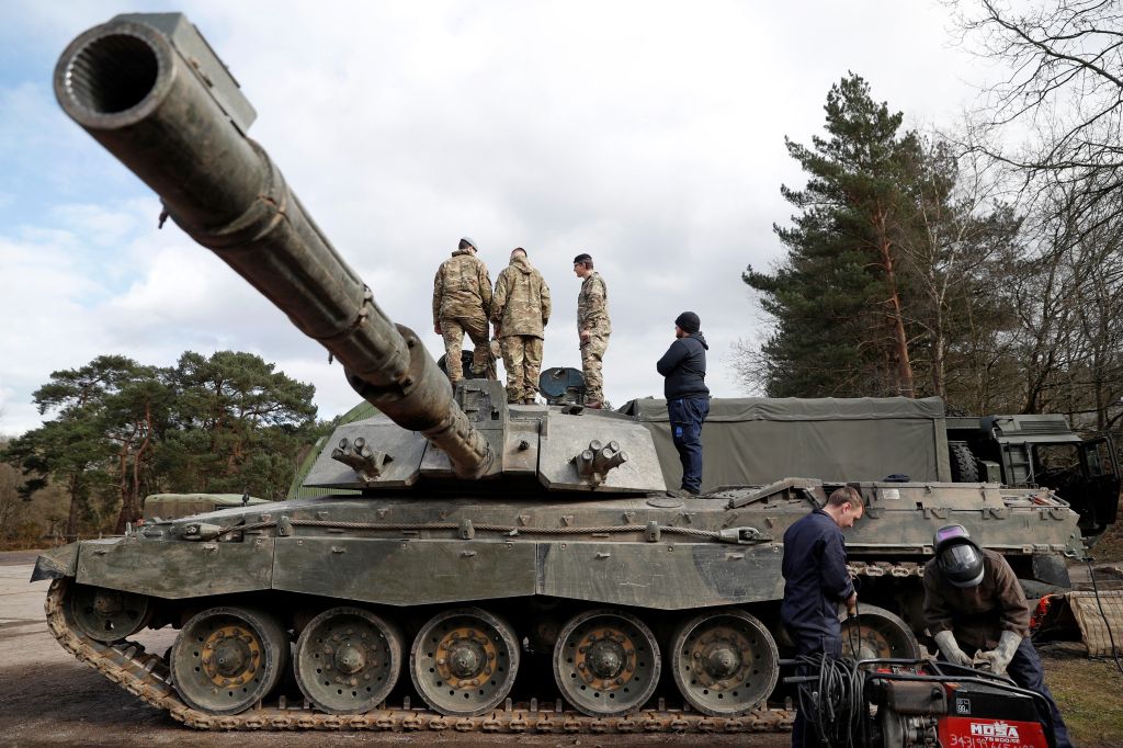 Double the Challenger tanks for Ukraine? British MoD says no