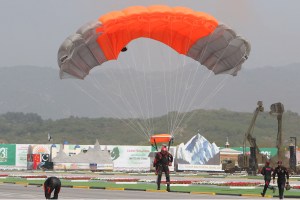 Pakistan boosts defense budget by nearly 6%