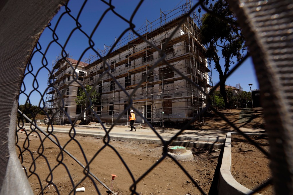 ‘West-side Skid Row’: Pests, crime, litigation plague plans for VA’s Los Angeles campus