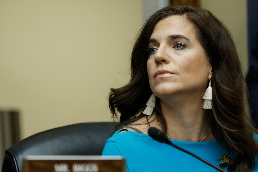 Lawmaker summons Pentagon official over canceled travel software