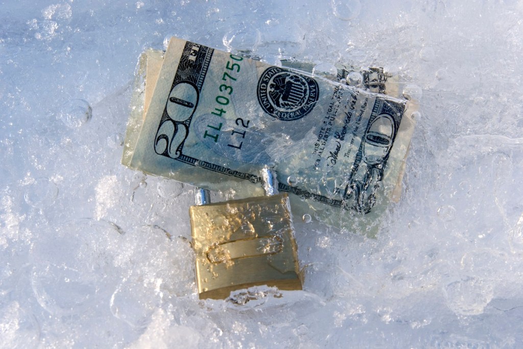 Senate appropriators propose federal pay freeze for 2021