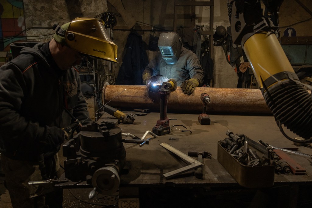 US announces $2 billion to help Ukraine make its own weapons