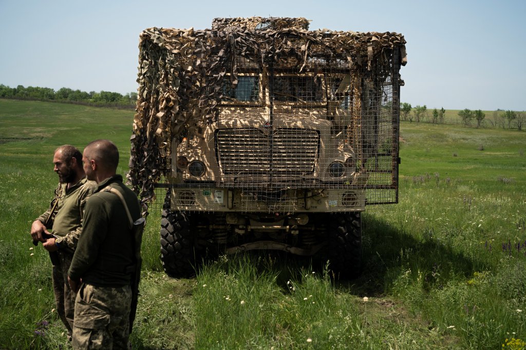 Vendors’ push to drone-proof vehicles with nets goes beyond Ukraine