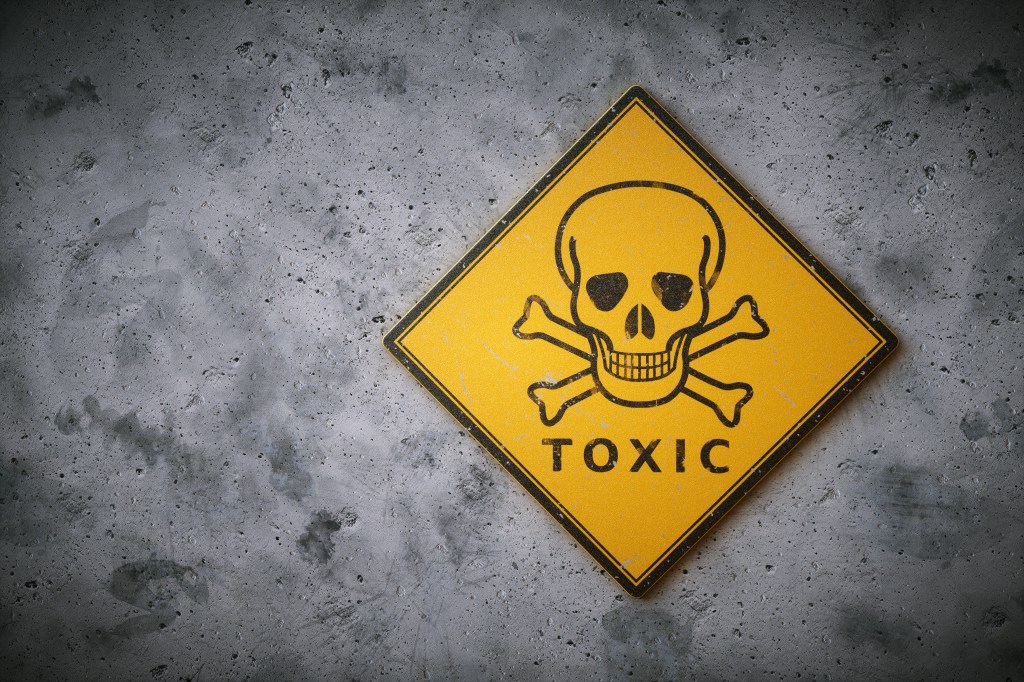 EPA proposes buyout of homes contaminated by arsenic mine