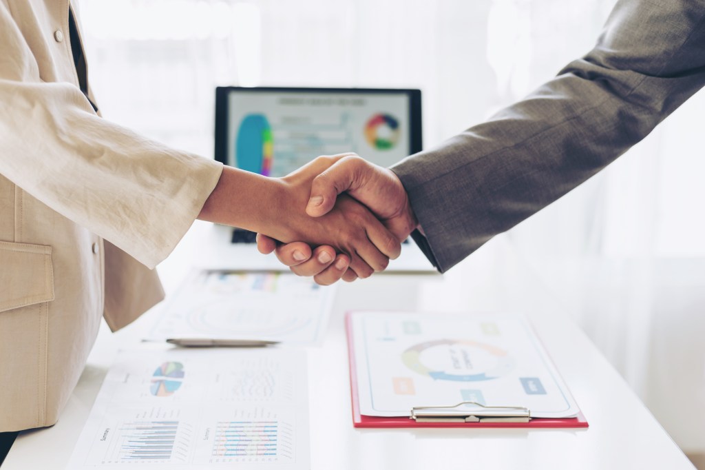 4 strategies for government contracting success amid volatility