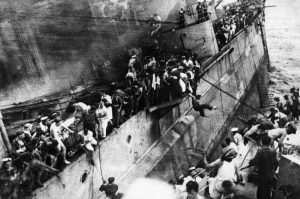 Chinese ship accused of looting iconic WWII shipwrecks