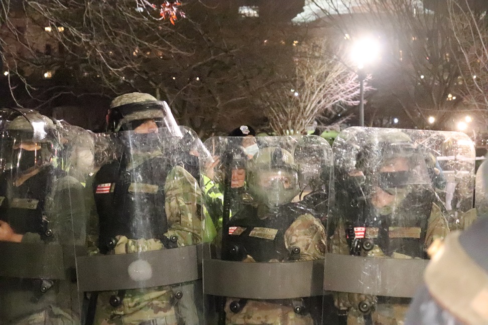 Army head says National Guard may be allowed to carry guns in DC