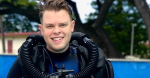 Navy officer, 35, dies in off-duty diving mishap