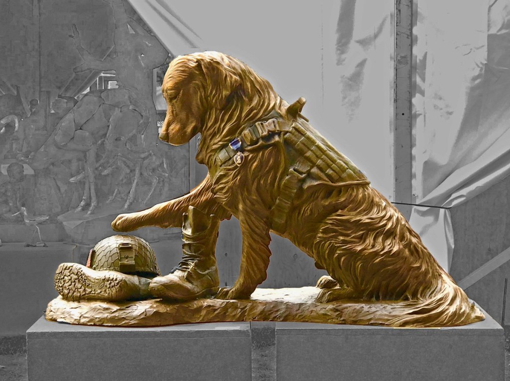 New sculpture pays tribute to military working dogs