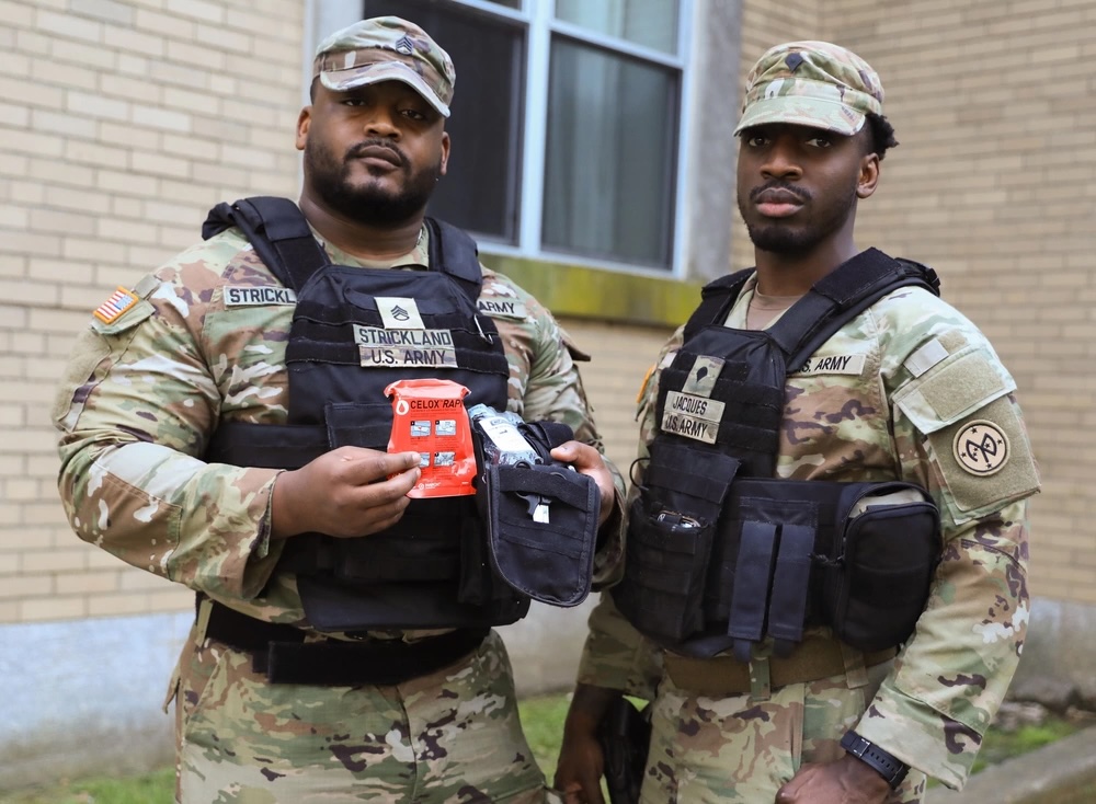 Guardsmen save life of New York subway stabbing victim