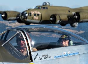 100-year-old WWII veteran soars once again in P-51 Mustang