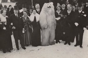 Book highlights WWII Germany’s bizarre obsession with posing with polar bear mascots