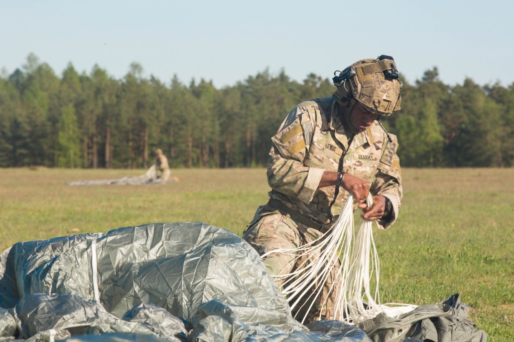Airborne Rangers test new civilian rucksack designed for parachute operations