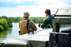 Guard soldier caught in uniform trying to transport cocaine, complaint says