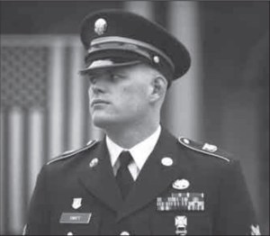 This Iraq vet lost his medals during award ceremony chaos. He gets them back on National Purple Heart Day