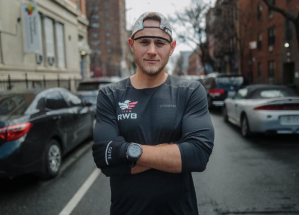 Navy LT attempting world record run from LA to NYC in 40 days