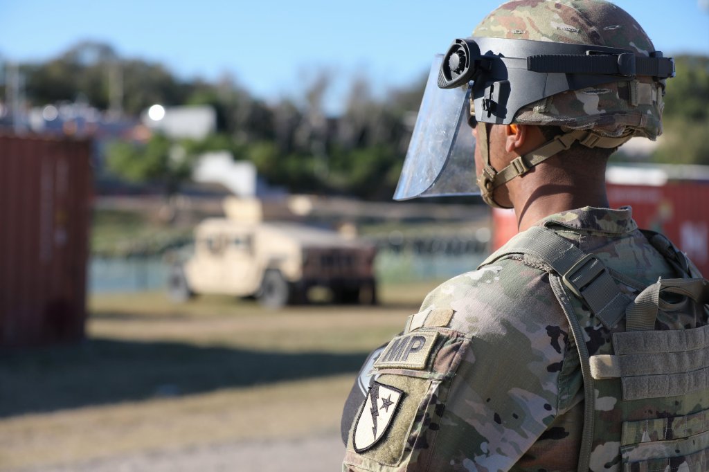Texas Guardsman charged with human smuggling after high-speed chase