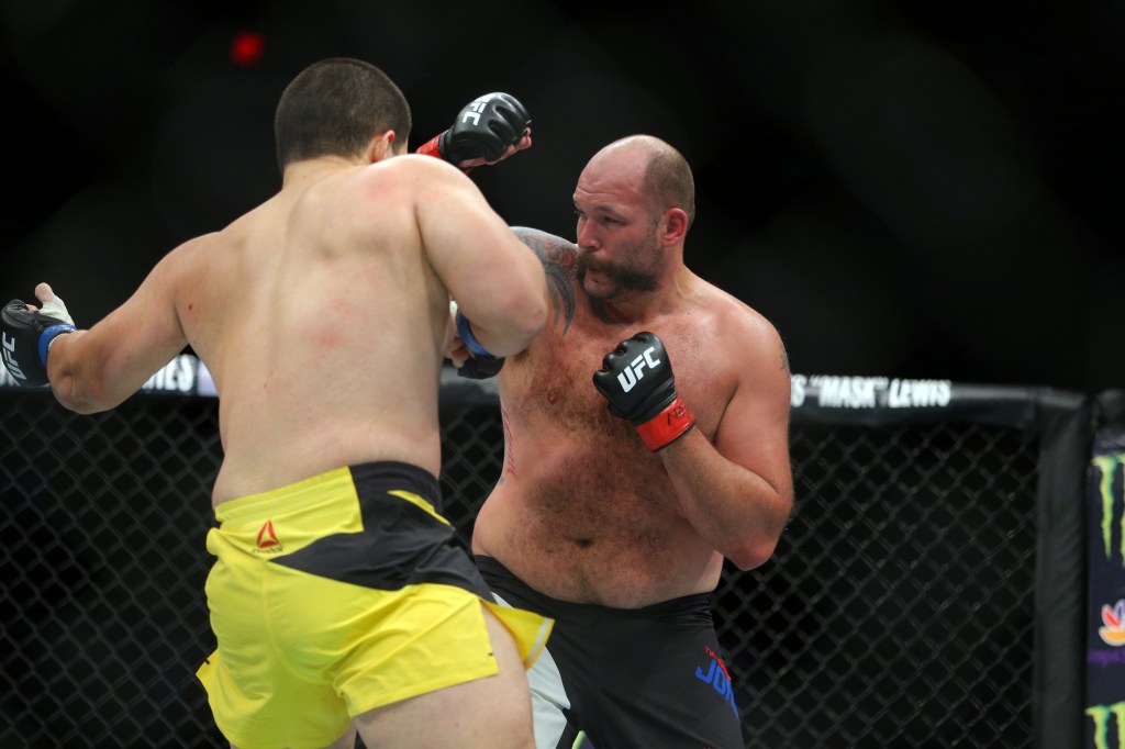 Tim Johnson, former National Guard sergeant, falls to .500 in UFC with loss