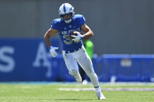No. 7 Michigan sticking with shaky Speight against Air Force