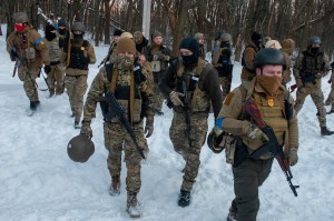 US veterans head to Ukraine to fight, but Zelenskyy’s legion faces hurdles