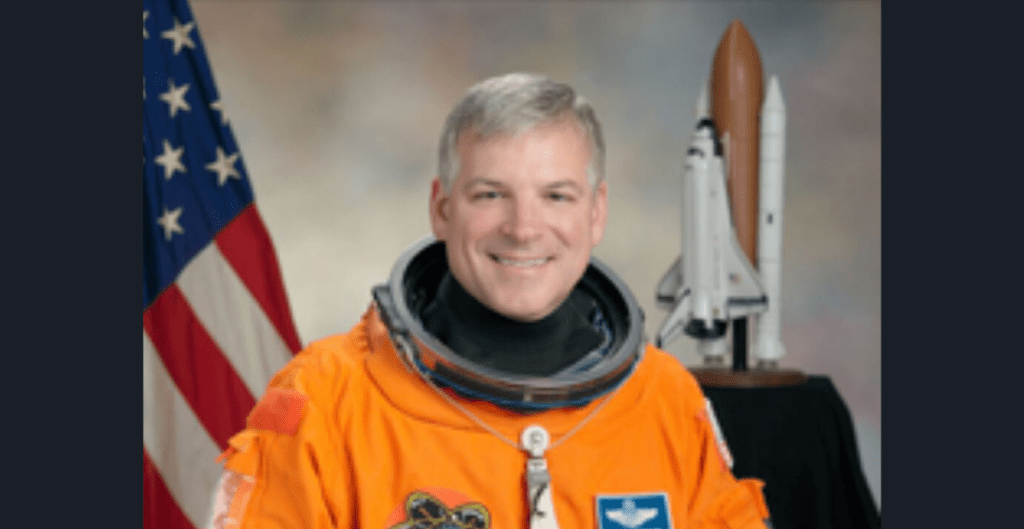 Here’s how to deal with quarantine, according to a retired Air Force colonel, former astronaut