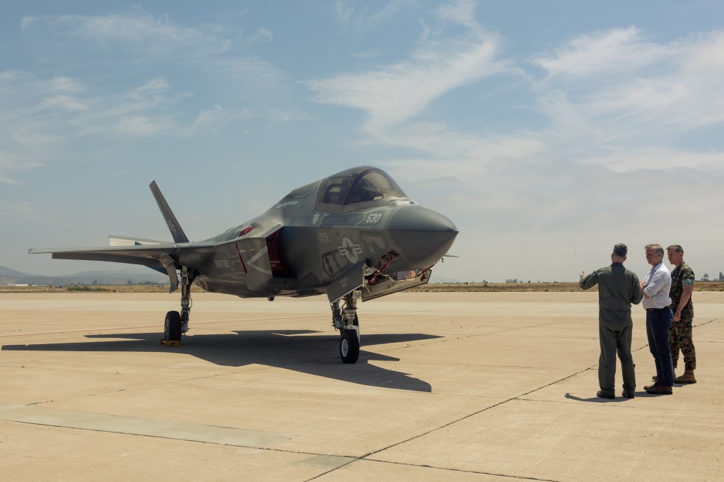 Marine unit found metal shavings in F-35 fuel, plastic tool in wing